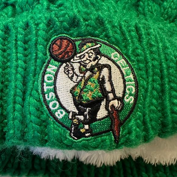 NWOT New Era Boston Celtics Ladies KnitPom Green Hat OS - Picture 3 of 6